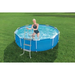 Échelle Bestway De 0,84m -Promos Maison Piscine Boutique echelle bestway 2
